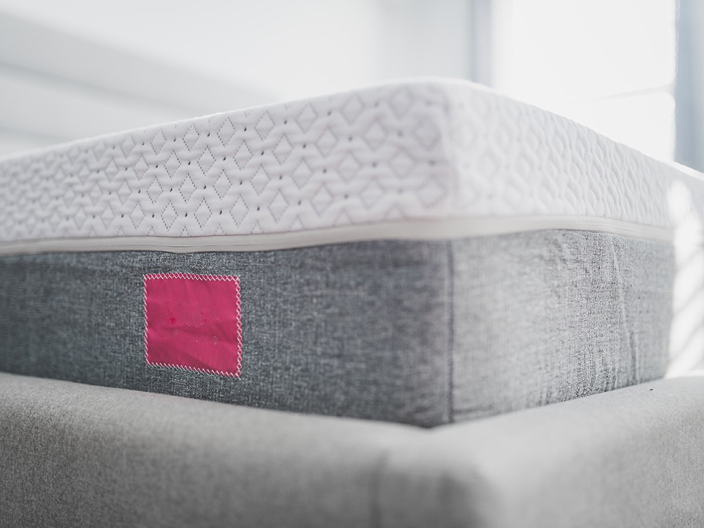 difference between hybrid and coil mattress